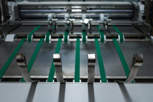 Folding Machine Green Belts Feed Wheels Metal Industrial Appliance Paper