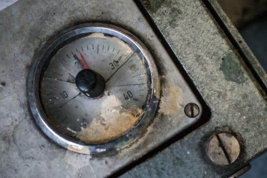 Broken Cracked Gauge Industrial Machinery