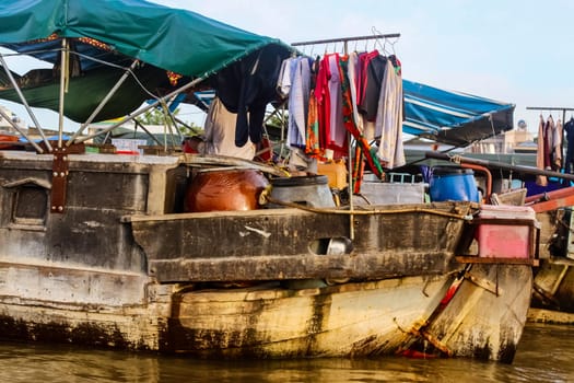 Asia Crowded Boat Docked Personal Belongings Houseboat River Dirty