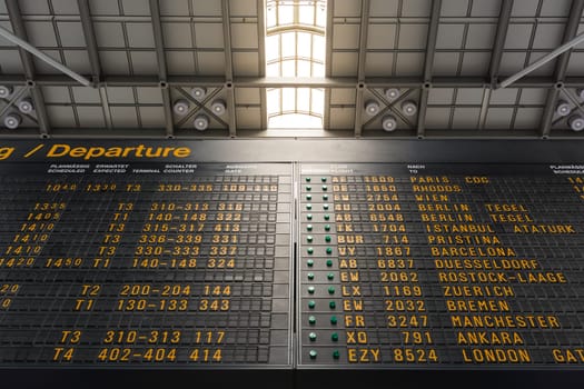 German Airport Abflug Departures TImetable Schedule Sign Information