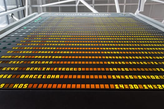 German Airport Abflug Departures TImetable Schedule Sign Information