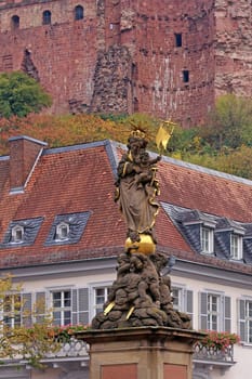 Madonna statue Kornmarkt in Heidelberg