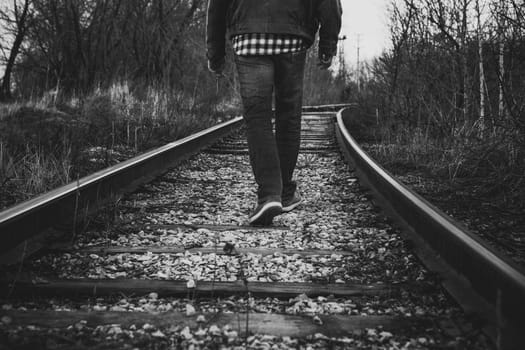 railway road to horizon