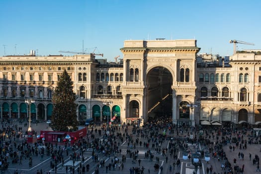 Galleria Vittorio Emanuele II Entryway Famous Destination Italy Architecture Shopping Mall During Christmas 2016 Traveling Winter Sightseeing Crowd