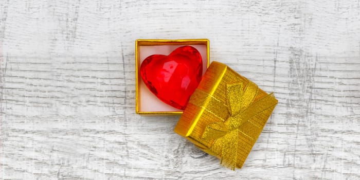 Surprise love box on Valentine's Day