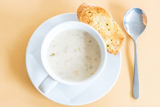 Corn Soup with garlic bread