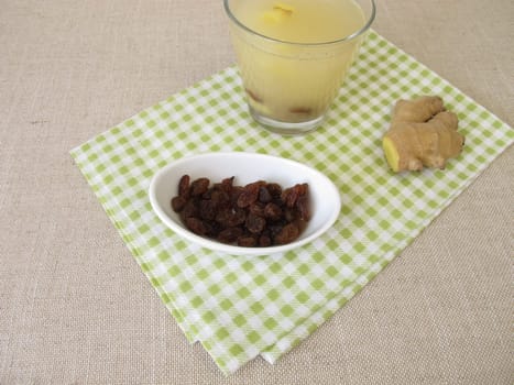 Kvass, homemade bread beer with ginger