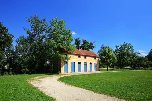 Haus an der Ach Memmingen is a city in Bayern/Germany with many historical attractions