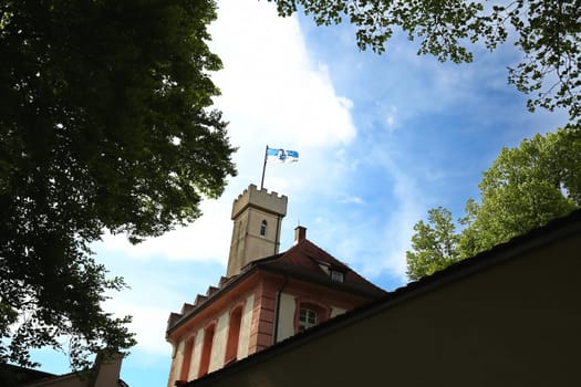 Ravensburg Ravensburg is a city in Germany with many historical attractions