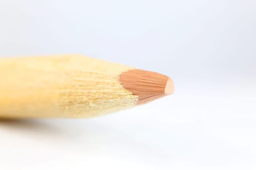 Crayons with wooden sheath suitable for grinding and drawing
