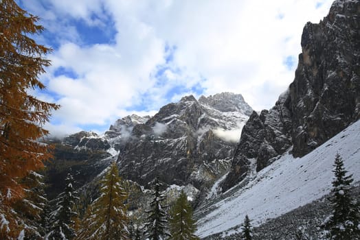 Fischleinbachtal is a place in the Dolomites