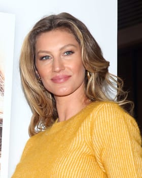 Gisele Buendchen visit of Thalia Book Store in Hamburg, Germany on03.04.2019