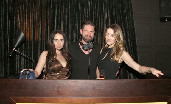 Kristin Zirnsak , DJ Kai Schwarz and Anne-Kathrin Ertl ., Pre-Easter-Drink and After Work Event  at the Tortue  in Hamburg 2019