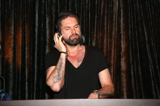 DJ Kai Schwarz, .Pre-Easter-Drink and After Work Event  at the Tortue  in Hamburg 2019