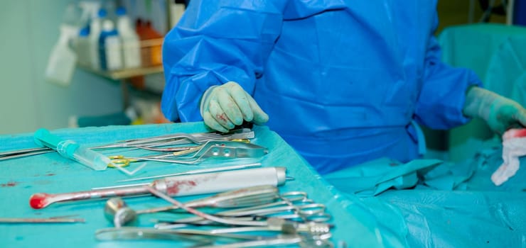 differend surgical instruments in the operating room