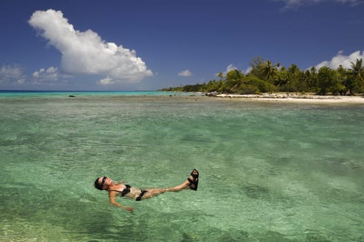 Break between 2 dives! Recorded in Rangiroa - South Seas