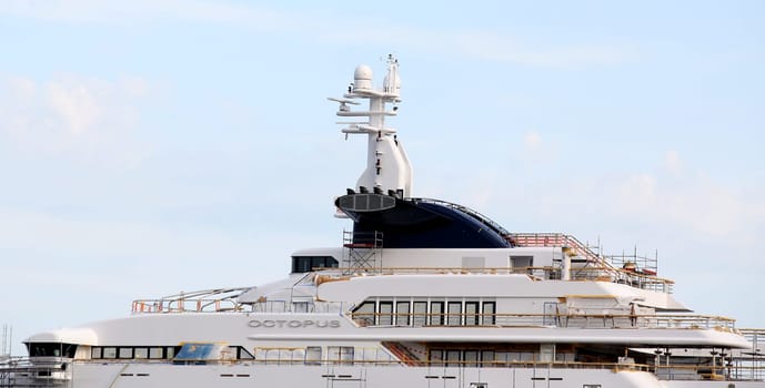 Octopus is a 414-foot (126 m) megayacht owned by the estate of the passed away  Microsoft co-founder Paul Allen  in the Dock from Blohm and Voss - Port  Hamburg on 30.06.2019