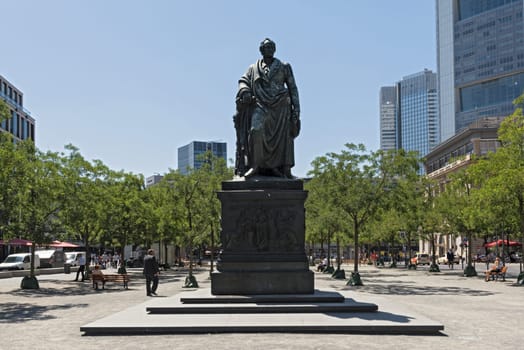 bronze statue of johann wolfgang von goethe in frankfurt am main germany
