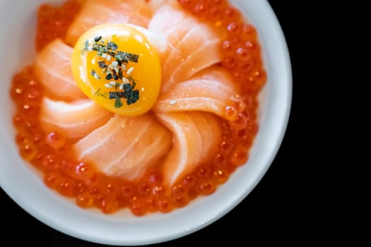 Salmon Donburi with salmon roe and egg