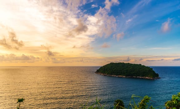 Sea sunset or sunrise with colorful of sky and cloud with sunlight in twilight