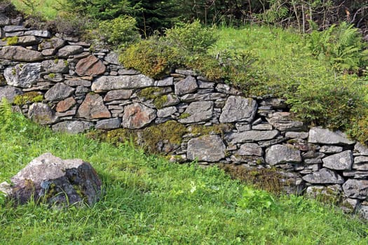 Natural stone wall in Pinzgau