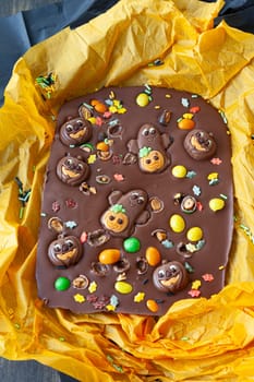 Scary homemade chocolate bark for a Happy Halloween