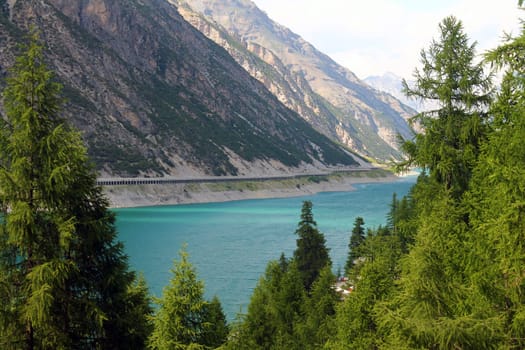 The lake and the tunnel in Livigno
