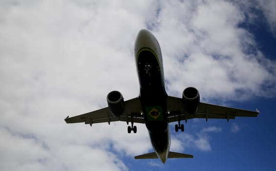 SALVADOR, BAHIA / BRAZIL - November 7, 2019:Tam Linhas Aéreas Airbus is seen while approaching the runway at Salvador (BA) airport. (Joa Souza / Panthermedia).