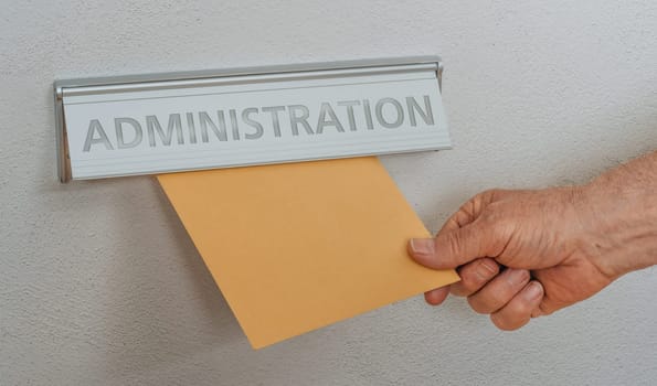 A letterbox with the inscription Administration