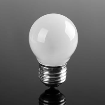 Small opaque bulb with reflection