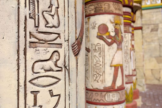 Ancient egyptian wall paintings on column