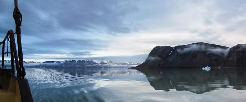Sailship at Lomfjorden/Faksevågen, Svalbard Coast