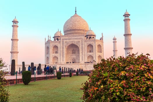 Taj Mahal and the garden, Agra, Uttar Pradesh, India.