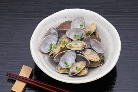 Japanese traditional cuisine, Sake steamed clams, Sakamushi, on table