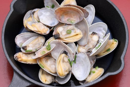 Japanese traditional cuisine, Sake steamed clams, Sakamushi, on table