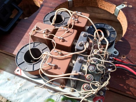 Acoustic filter - crossover, Amphiton 35AC-018 vintage acoustic system. Capacitors and coils on the circuit board.