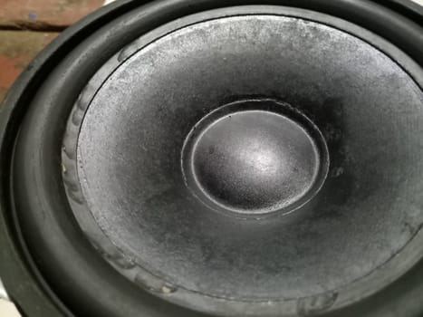 Repair of acoustic dynamics, ration soldering wire on the speaker. Nickel cobalt speaker 25gd-26