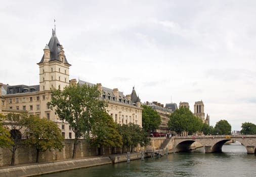 Paris, Quai des Orfèvres, Pont-Neuf and Notre Dame (Paris France)