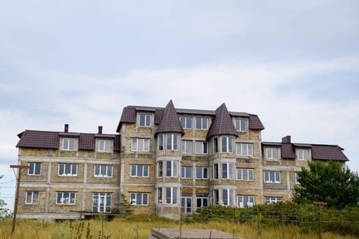 Limestone limestone houses. Building material is limestone.