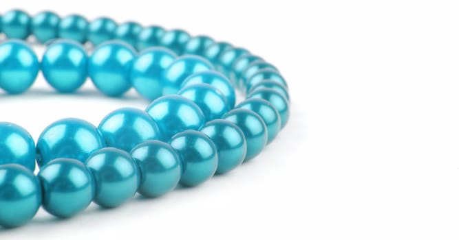 blue pearl necklace with copy space