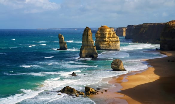 dramatic beautiful 12 apostles in Australia