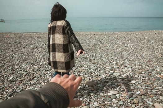 Follow me to the sea