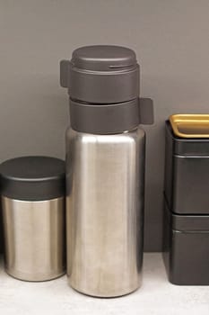 Insulated stainless steel vacuum bottle with cups