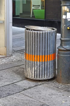 Litter waste bin at street for public use