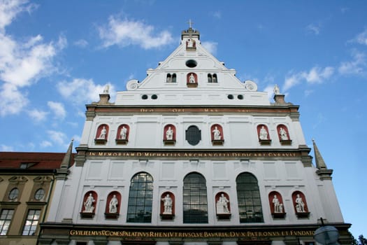 a imposing buildings in the center of Munich.