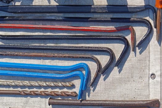 Various sizes of crowbars steel wrecking tool
