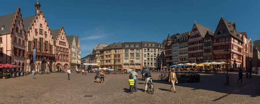 the Romerbergsquare in the old town with pedestrians, Frankfurt, Germany