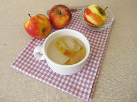 Apple skin tea, brewed tea made from apple peel