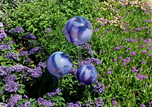 Blaue Rosenkugeln