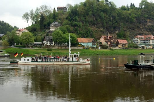 Faehre, Kurort, Rathen